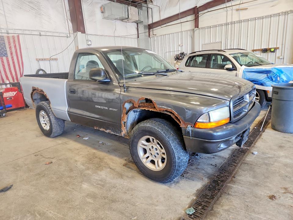 Photo 4 from auction – 2002 DODGE DAKOTA with VIN 1B7GG36X32S585390