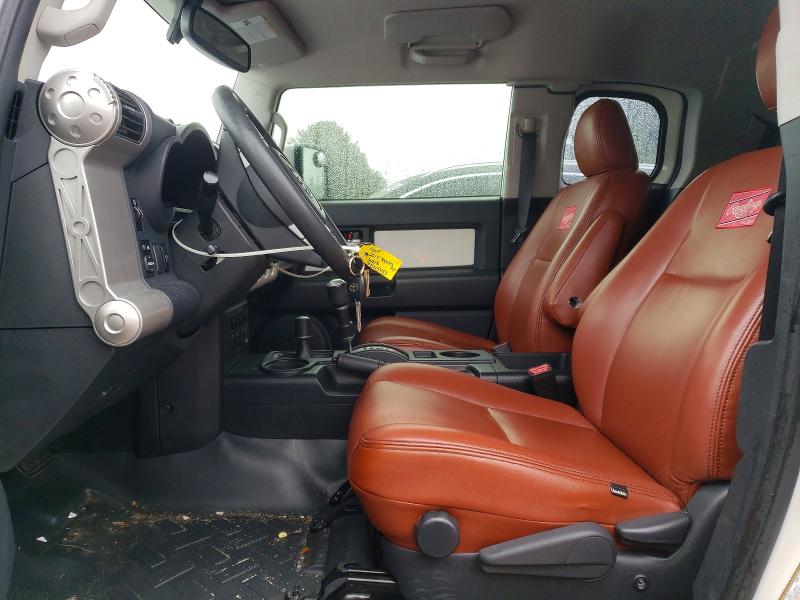 Снимка 7 от търг – 2014 TOYOTA FJ CRUISER с VIN JTEBU4BFXEK193304