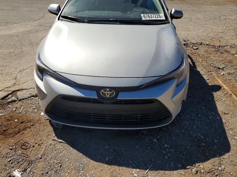 Снимка 11 от търг – 2026 TOYOTA COROLLA HYBRID с VIN JTDBCMFE5T3140333