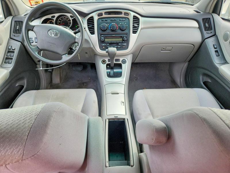 Photo 8 from auction – 2006 TOYOTA HIGHLANDER with VIN JTEEW21A060027372