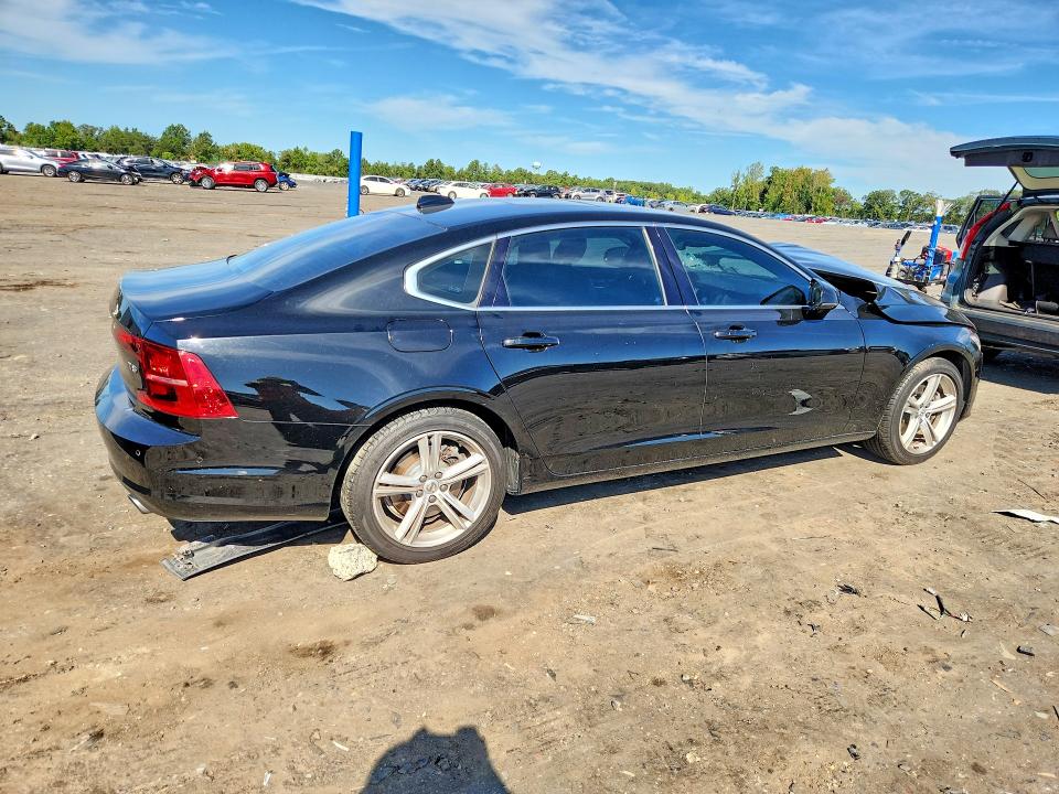 صورة رقم 3 من المزاد - 2018 VOLVO S90 مع VIN LVY982AK0JP037272