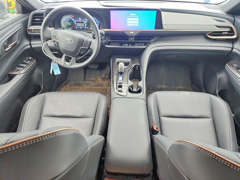 Снимка 8 от търг – 2025 TOYOTA CROWN SIGNIA с VIN JTDACAAJ7S3007764
