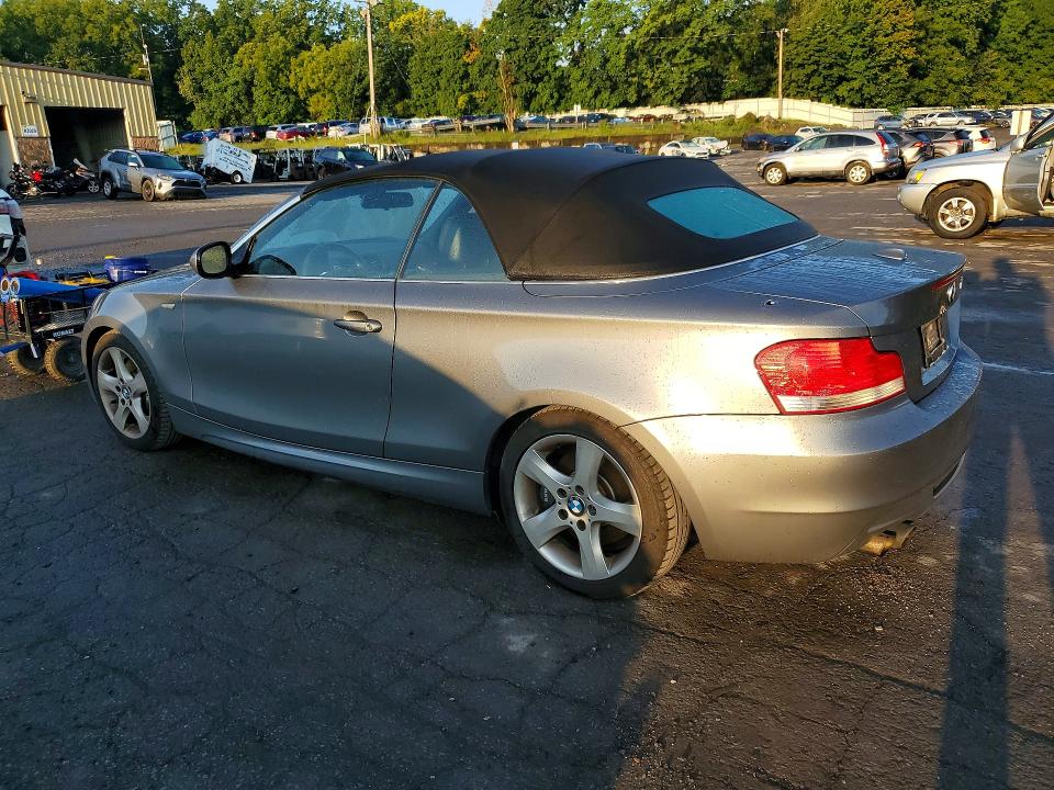 Photo 2 from auction – 2010 BMW 135 with VIN WBAUN9C51AVK41887