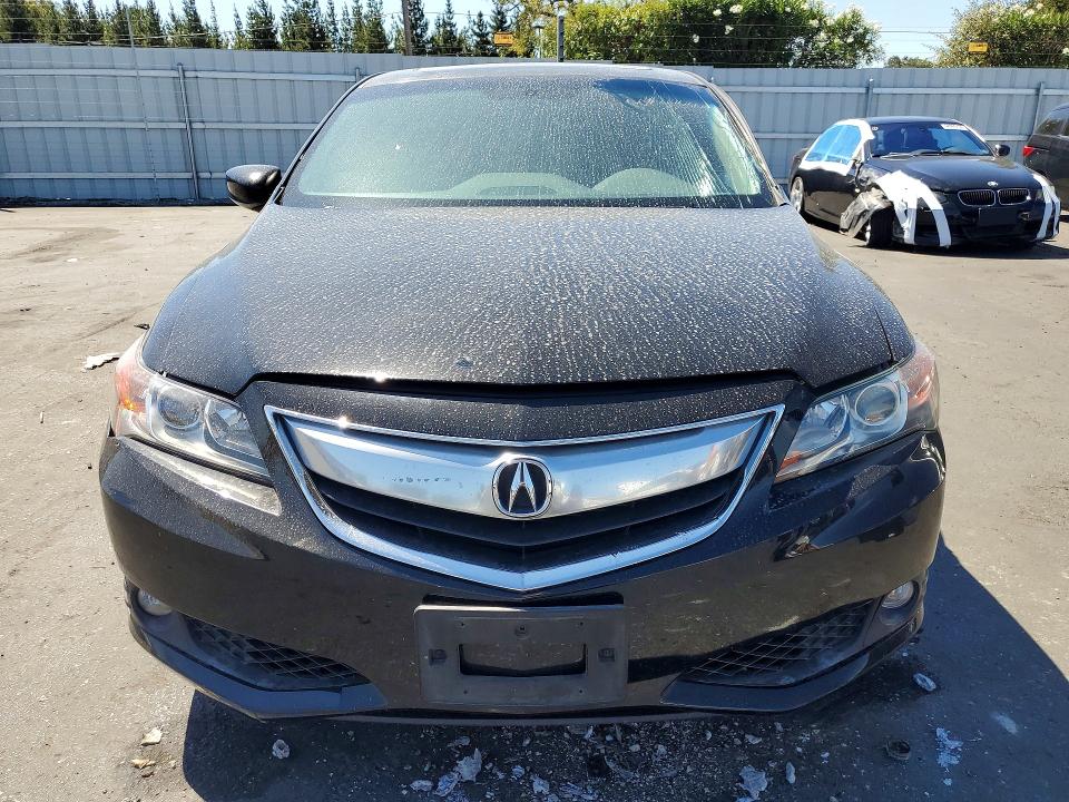 Zdjęcie 5 z aukcji – 2015 ACURA ILX z VIN 19VDE1F7XFE010539