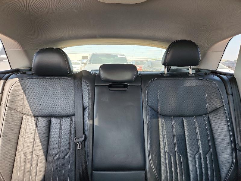 Photo 10 from auction – 2019 AUDI E-TRON with VIN WA1VABGE8KB017310