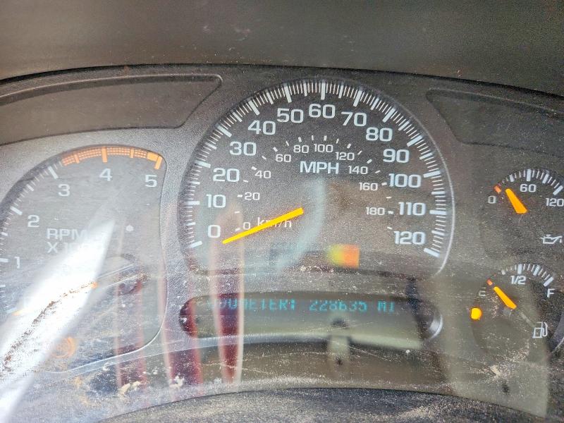 Photo 9 from auction – 2005 GMC SIERRA with VIN 1GTHK23225F930668