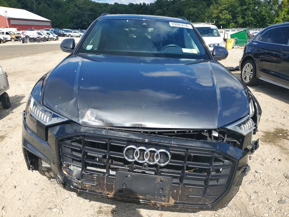 Zdjęcie 5 z aukcji – 2019 AUDI Q8 z VIN WA1EVAF1XKD031310