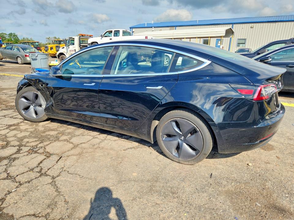 Photo 2 from auction – 2018 TESLA MODEL 3 with VIN 5YJ3E1EB3JF068262