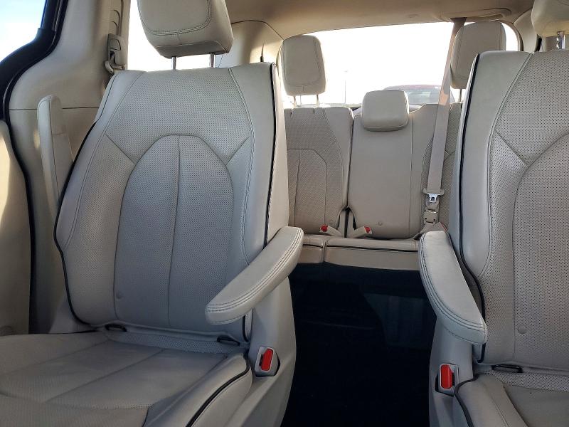 Photo 10 from auction – 2018 CHRYSLER PACIFICA with VIN 2C4RC1N70JR230526