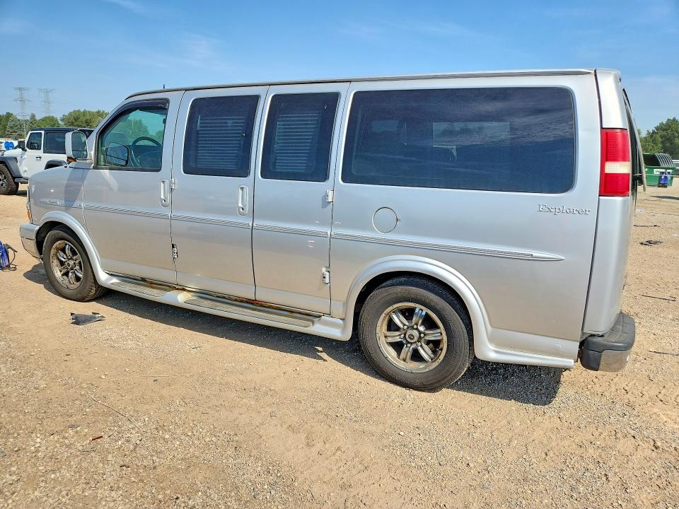 Photo 2 from auction – 2012 CHEVROLET EXPRESS G1500 with VIN 1GBSGDC47C1107009