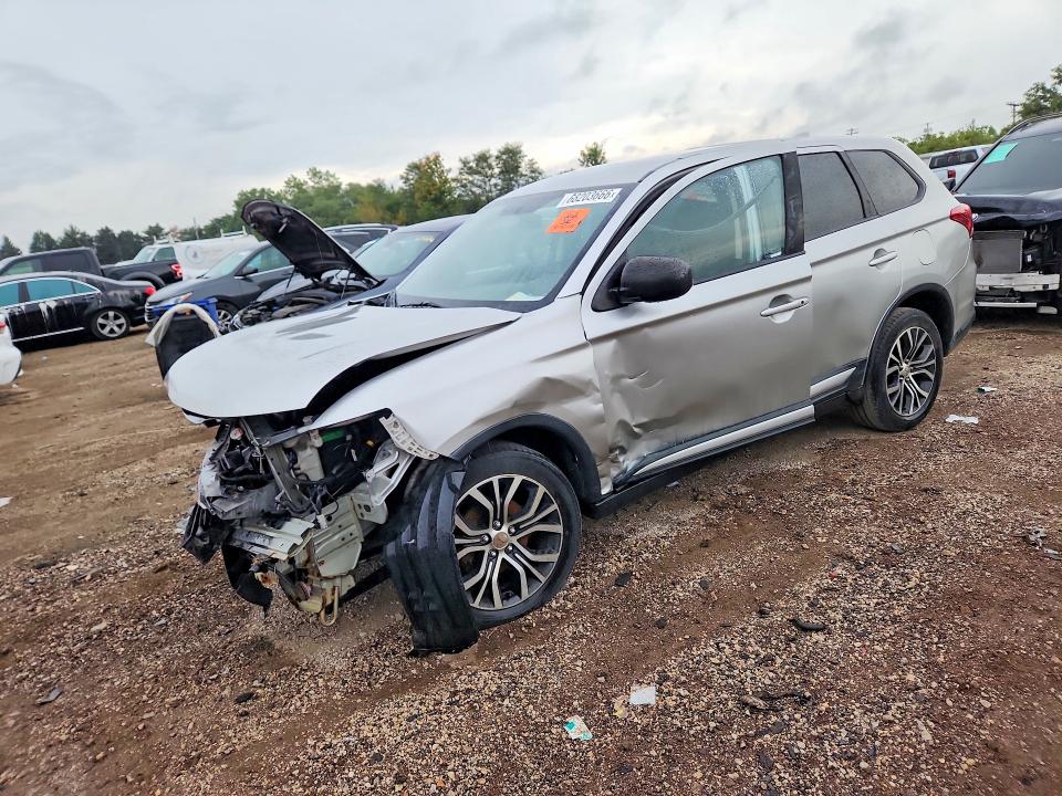 MITSUBISHI OUTLANDER 2018 with VIN JA4AZ3A33JZ057191 - Photo from auction