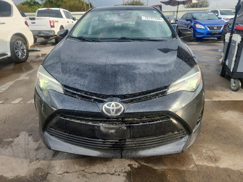Снимка 5 от търг – 2018 TOYOTA COROLLA с VIN 5YFBURHEXJP756217
