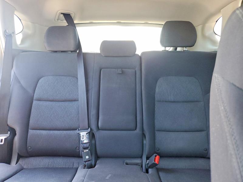 Photo 10 from auction – 2018 HYUNDAI TUCSON with VIN KM8J33A47JU704829