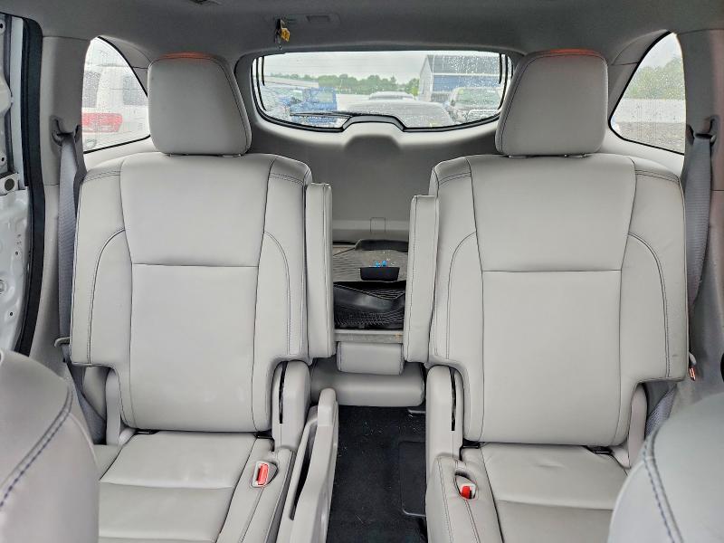 Photo 10 from auction – 2017 TOYOTA HIGHLANDER with VIN 5TDJZRFH9HS369752