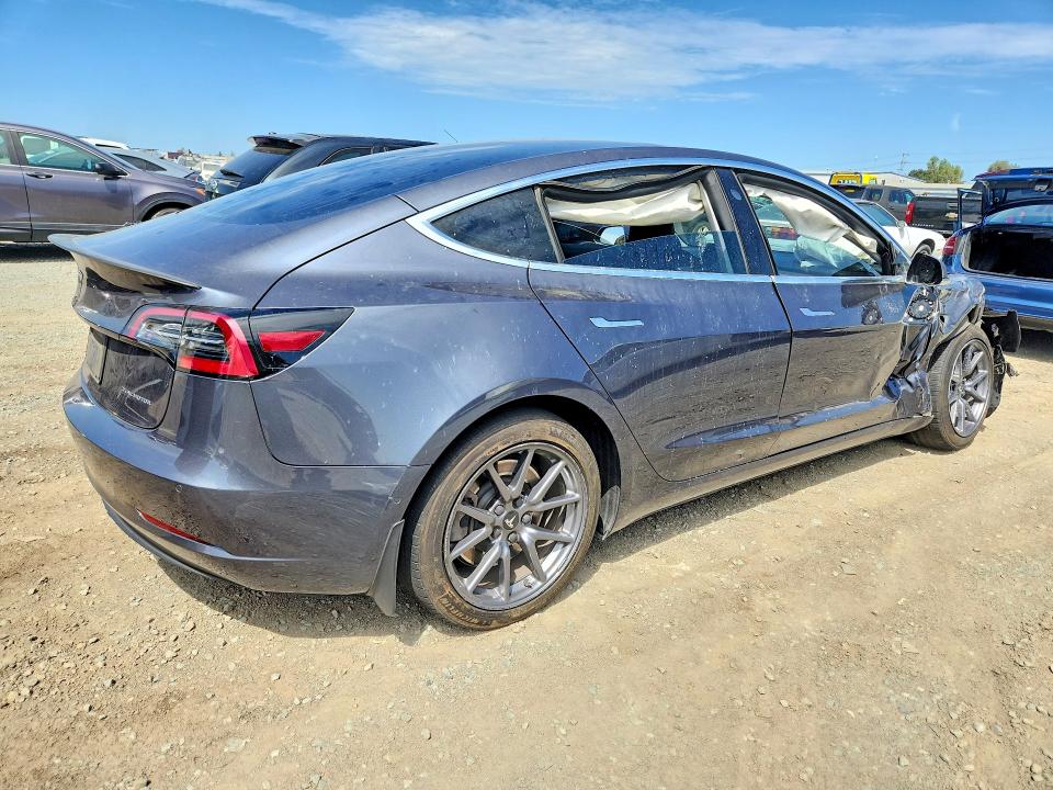 صورة رقم 3 من المزاد - 2020 TESLA MODEL 3 مع VIN 5YJ3E1EB7LF627802