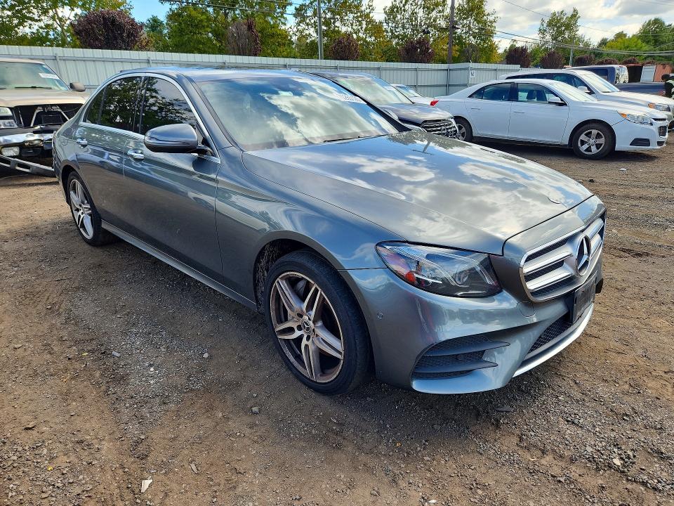 Photo 4 from auction – 2017 MERCEDES-BENZ E with VIN WDDZF4KB4HA240191