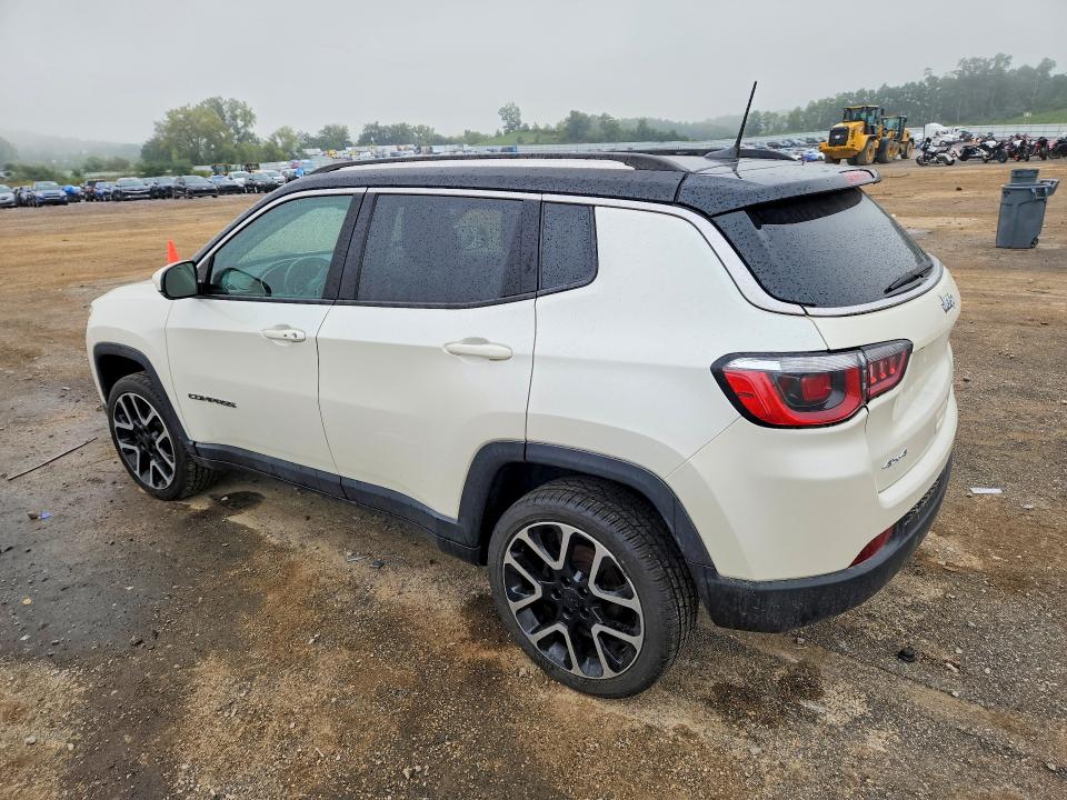 Фото 2 с аукциона – 2017 JEEP COMPASS с VIN 3C4NJDCB3HT681714