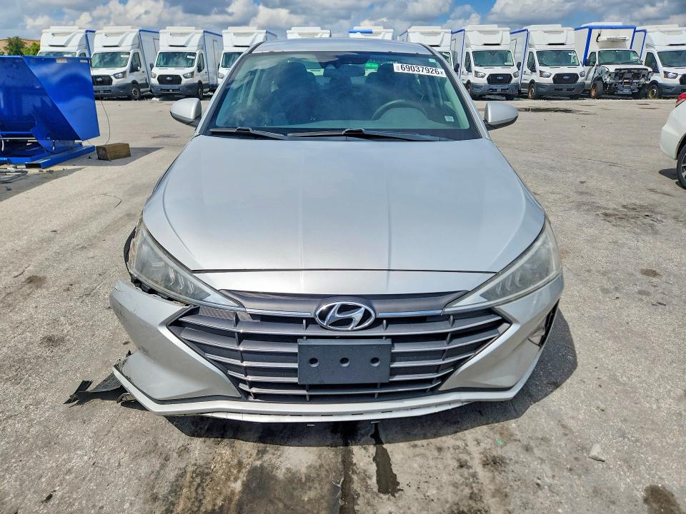 Снимка 5 от търг – 2019 HYUNDAI ELANTRA с VIN 5NPD84LFXKH466610