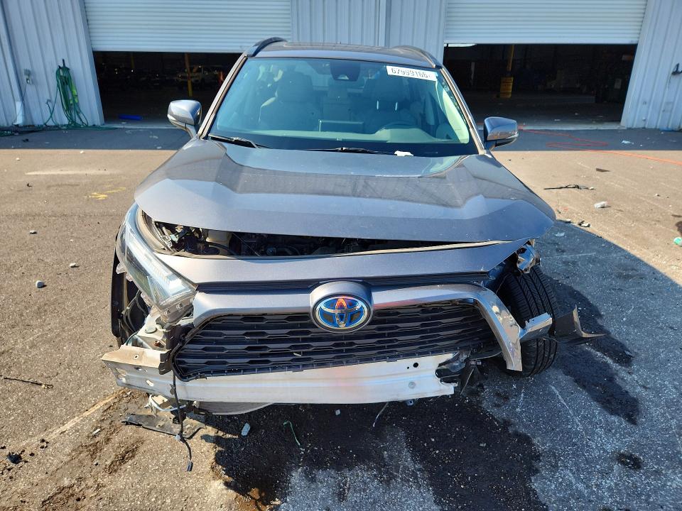 Photo 5 from auction – 2022 TOYOTA RAV4 with VIN 4T3B6RFV5NU092014