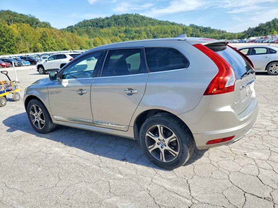صورة رقم 2 من المزاد - 2015 VOLVO XC60 مع VIN YV4902RB5F2576099