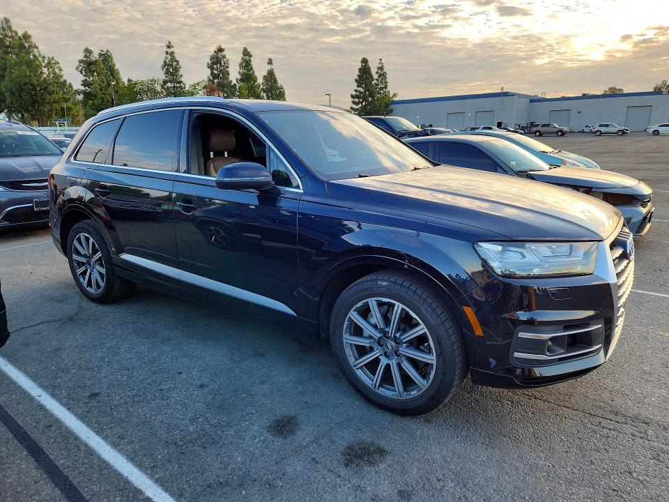Photo 4 from auction – 2018 AUDI Q7 with VIN WA1VAAF78JD010521