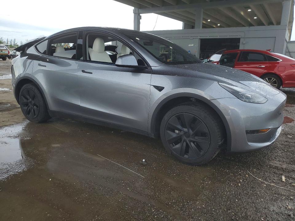 صورة رقم 4 من المزاد - 2024 TESLA MODEL Y مع VIN 7SAYGDED4RA326819