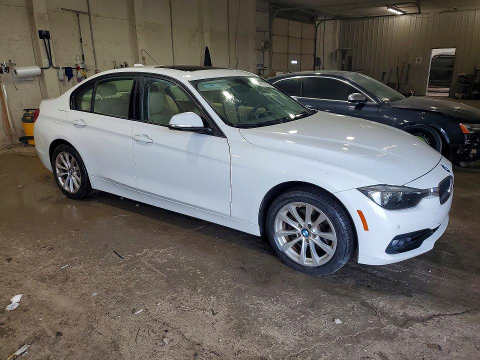 Фото 4 с аукциона – 2016 BMW 320 с VIN WBA8E1G56GNU10212