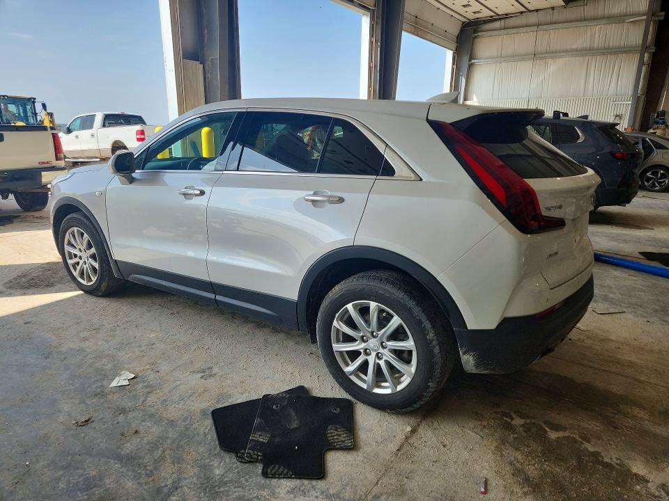 Zdjęcie 2 z aukcji – 2019 CADILLAC XT4 z VIN 1GYFZBR41KF162201