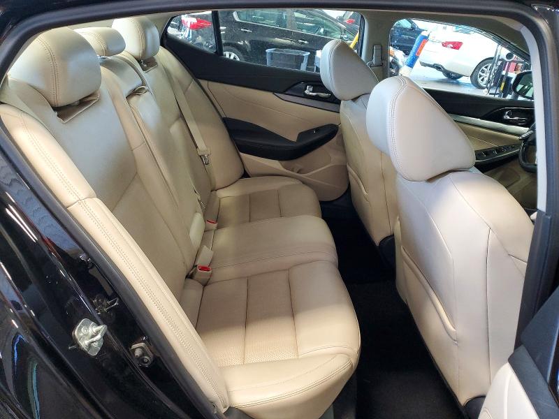 Photo 10 from auction – 2017 NISSAN MAXIMA with VIN 1N4AA6AP7HC445495