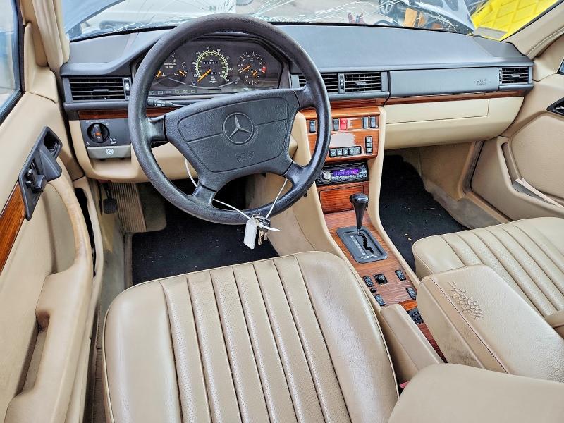 Photo 8 from auction – 1995 MERCEDES-BENZ E with VIN WDBEA92E9SF308119