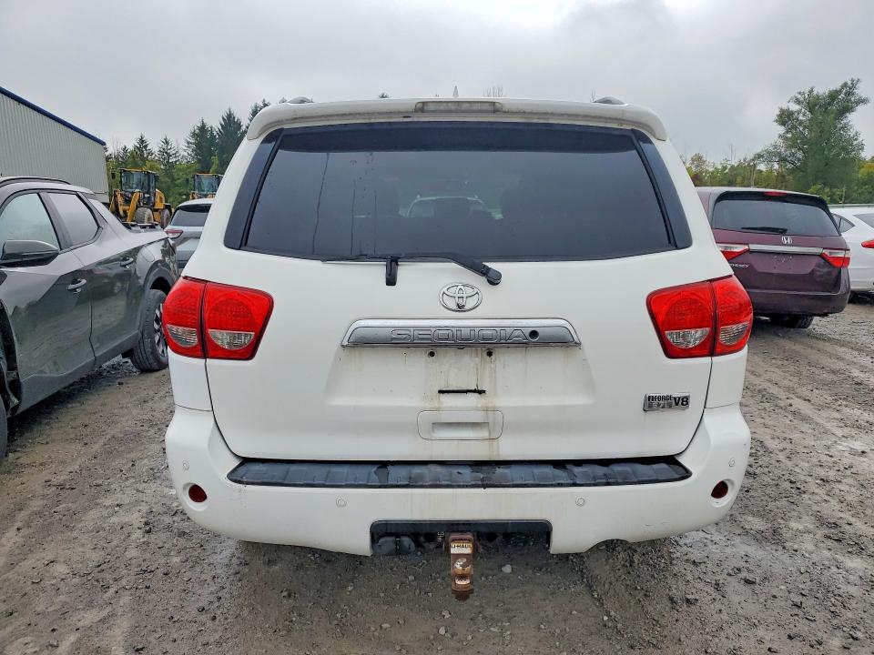 Photo 6 from auction – 2011 TOYOTA SEQUOIA with VIN 5TDJY5G15BS050434