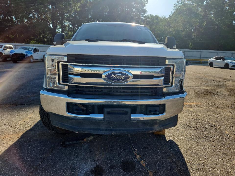 Снимка 5 от търг – 2019 FORD F250 с VIN 1FT7W2BT5KEF18045