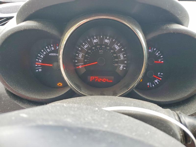 Снимка 9 от търг – 2011 KIA SOUL с VIN KNDJT2A27B7310194