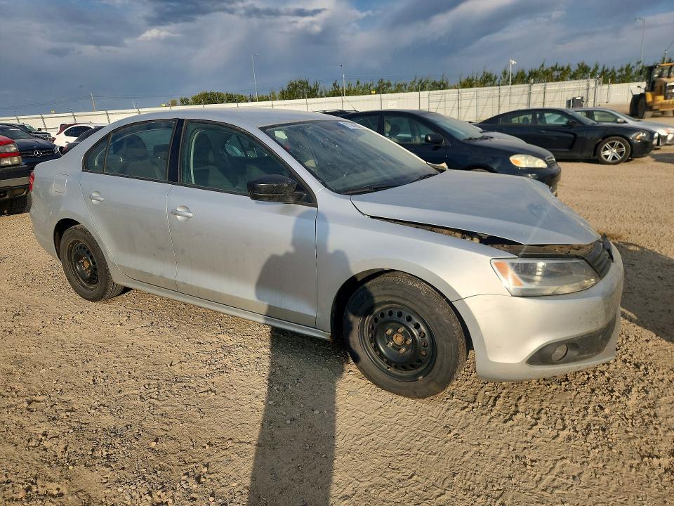 Photo 4 from auction – 2013 VOLKSWAGEN JETTA with VIN 3VW2K7AJXDM447888