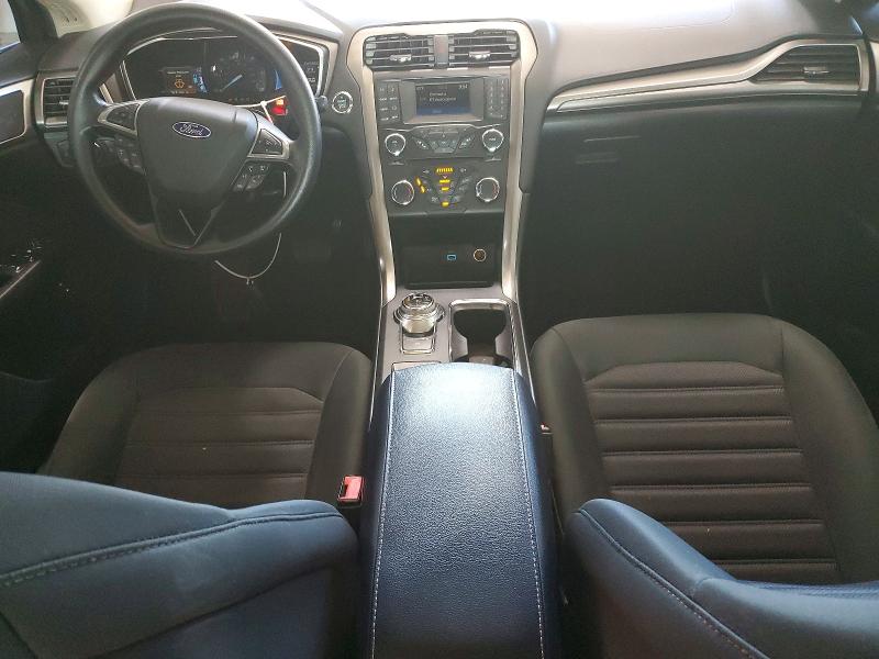 Photo 8 from auction – 2017 FORD FUSION with VIN 3FA6P0LU2HR181222