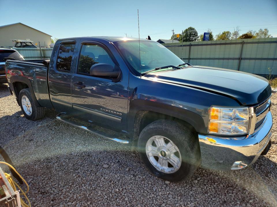 Photo 4 from auction – 2013 CHEVROLET SILVERADO with VIN 1GCRKSE77DZ191145