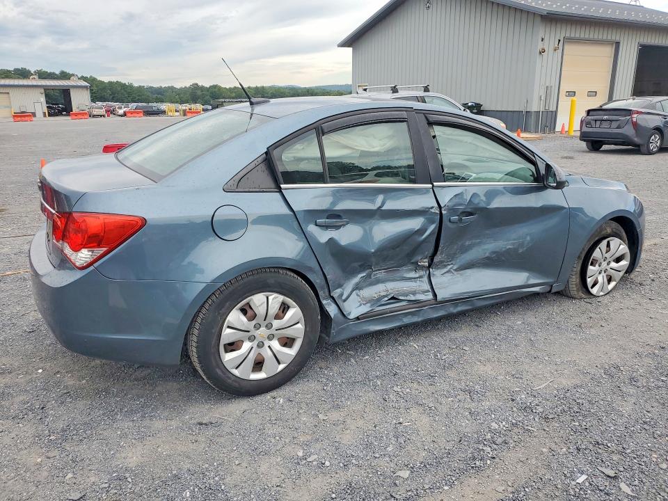 Photo 3 from auction – 2012 CHEVROLET CRUZE with VIN 1G1PC5SH3C7261326
