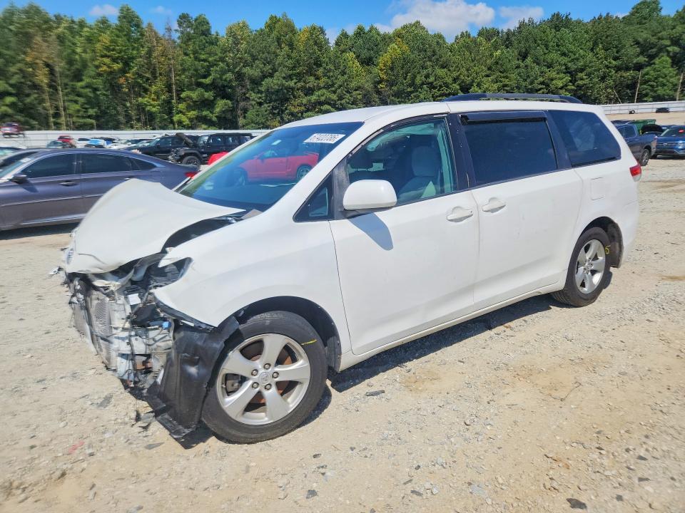 TOYOTA SIENNA 2014 with VIN 5TDKK3DC4ES408062 - Photo from auction