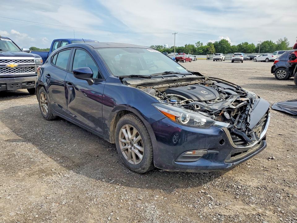 Foto 4 de la subasta – 2017 MAZDA 3 con VIN 3MZBN1K73HM100819