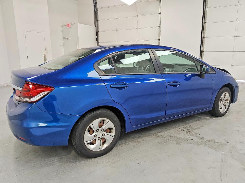 Photo 3 from auction – 2015 HONDA CIVIC with VIN 19XFB2F56FE268554