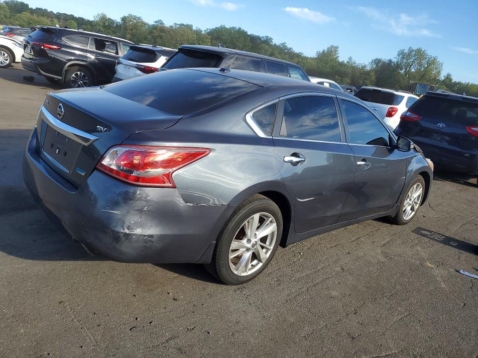 Photo 3 from auction – 2013 NISSAN ALTIMA with VIN 1N4AL3APXDN427435