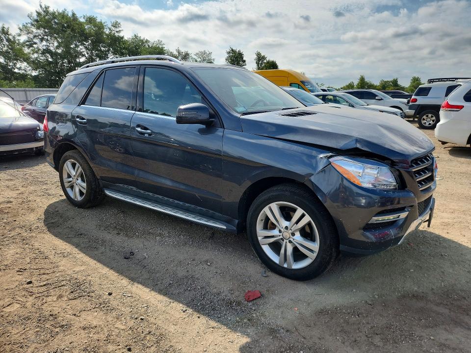 Снимка 4 от търг – 2015 MERCEDES-BENZ ML с VIN 4JGDA5HB1FA590614