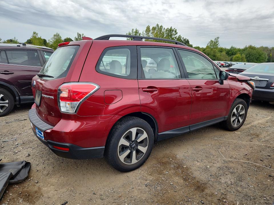 Foto 3 de la subasta – 2018 SUBARU FORESTER con VIN JF2SJABC2JH615141