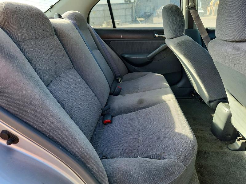 Photo 10 from auction – 2001 HONDA CIVIC with VIN 2HGES16581H598359