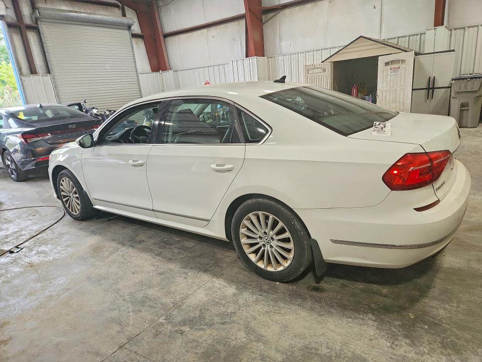 Photo 2 from auction – 2016 VOLKSWAGEN PASSAT with VIN 1VWBT7A39GC019850