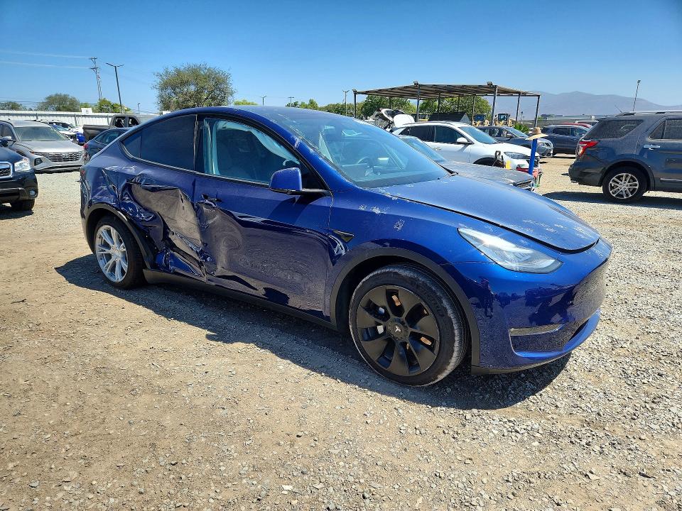 Photo 4 from auction – 2020 TESLA MODEL Y with VIN 5YJYGDEE6LF054080