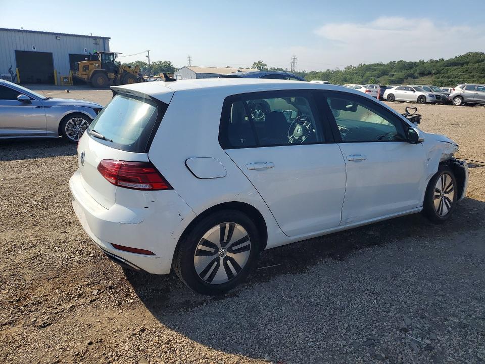 Снимка 3 от търг – 2018 VOLKSWAGEN E-GOLF с VIN WVWKR7AU0JW907225