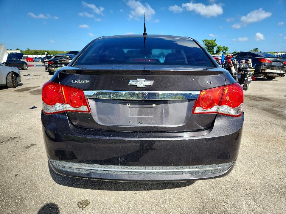 Photo 6 from auction – 2014 CHEVROLET CRUZE with VIN 1G1PC5SB4E7305848