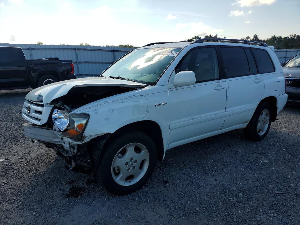 Снимка 1 от търг – 2005 TOYOTA HIGHLANDER с VIN JTEEP21A350085181