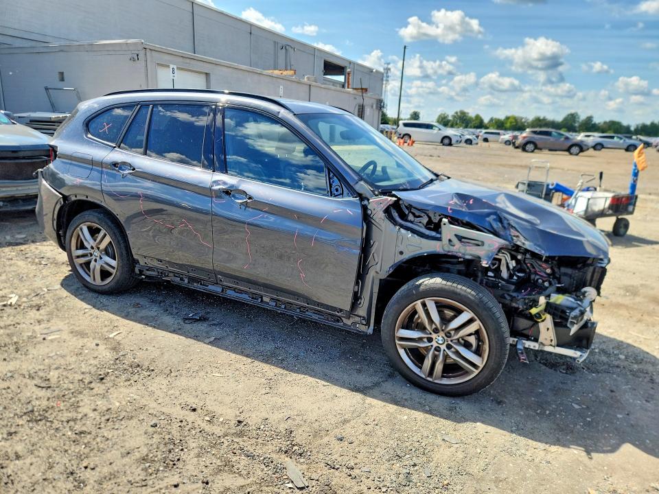 Photo 4 from auction – 2022 BMW X1 with VIN WBXJG9C0XN5U62028